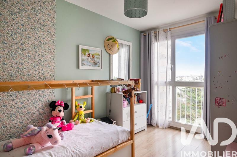 Appartement - 80 m² - 4 pièces