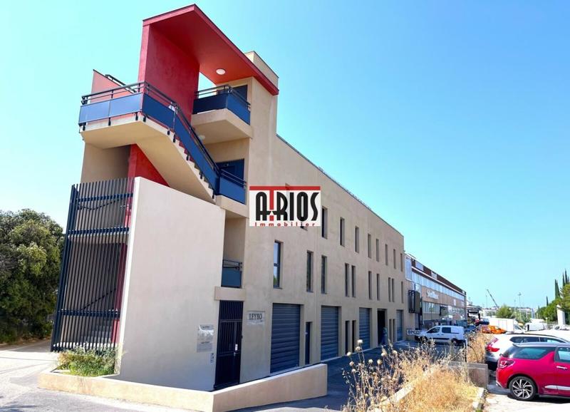 Entrepôt - 116 m² - 1 pièce