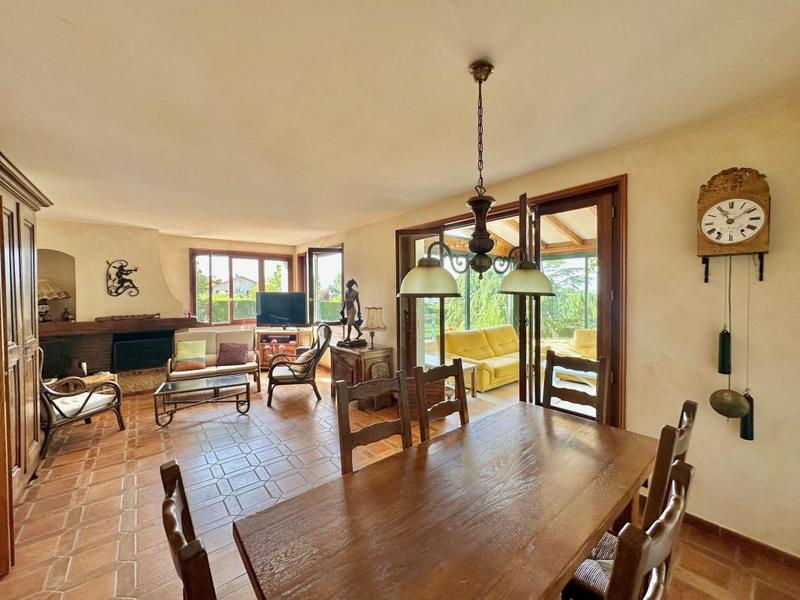 Maison - 167 m² - 6 pièces