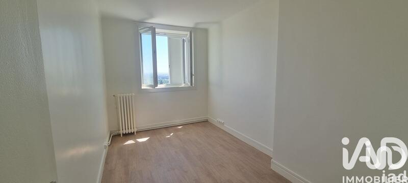 Appartement - 90 m² - 5 pièces