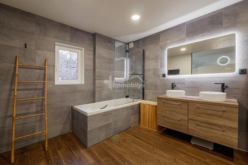 Maison ancienne - 140 m² - 2 pièces