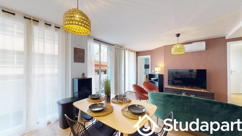 Chambre - 11 m² - 1 pièce