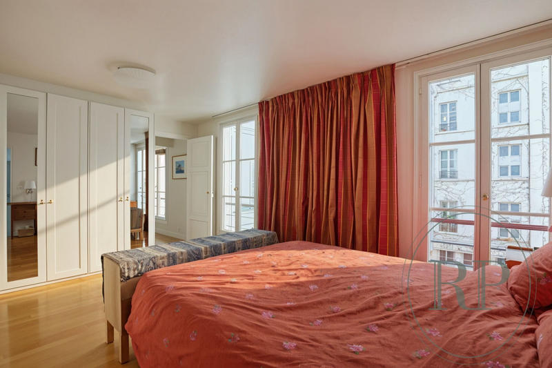 Appartement - 136 m² - 7 pièces