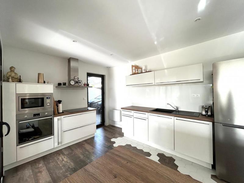 Propriété - 132 m² - 4 pièces