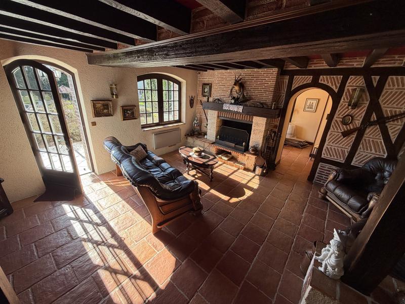 Maison - 242 m² - 7 pièces