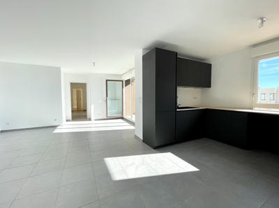 Appartement - 94 m² - 4 pièces