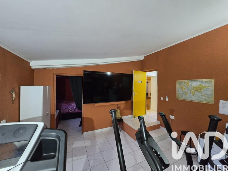 Maison - 318 m² - 10 pièces