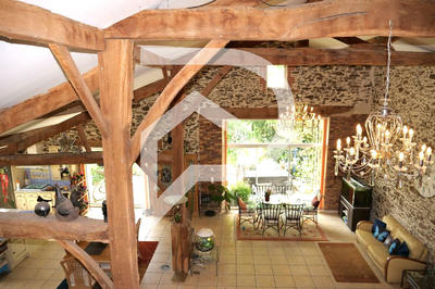 Maison - 229 m² - 7 pièces