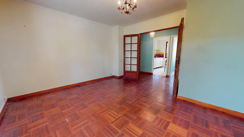 Maison - 250 m² - 11 pièces