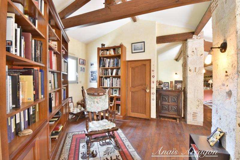 Villa - 275 m² - 6 pièces