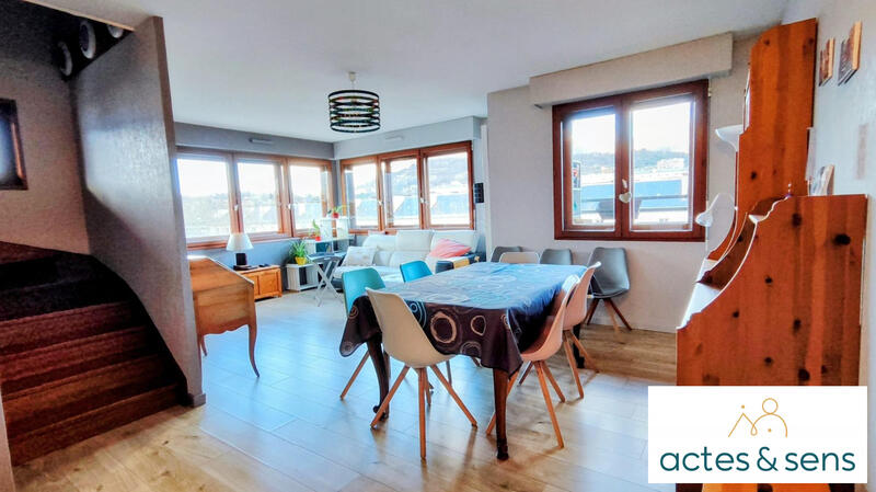 Appartement - 89 m² - 5 pièces