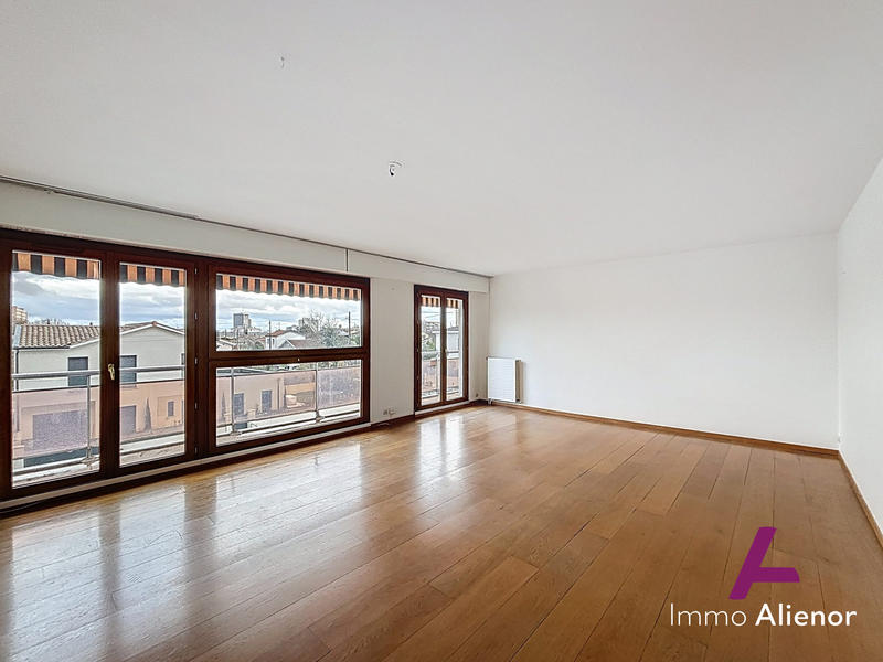 Appartement - 93 m² - 4 pièces