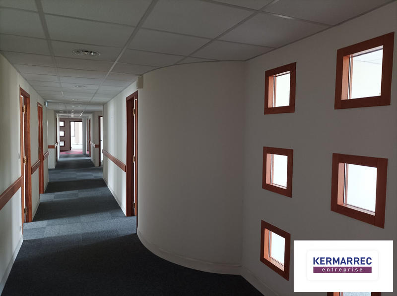 Bureau - 467 m²