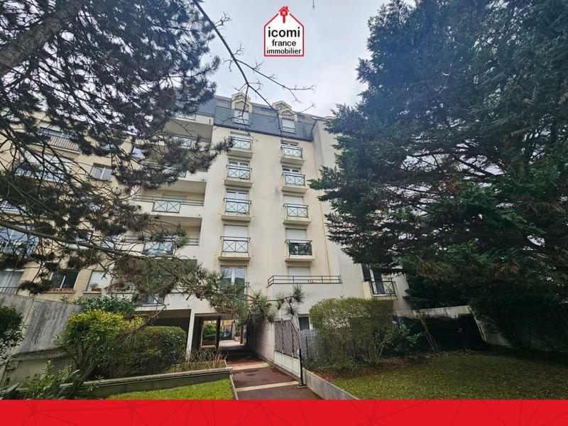 Studio - 30 m² - 1 pièce