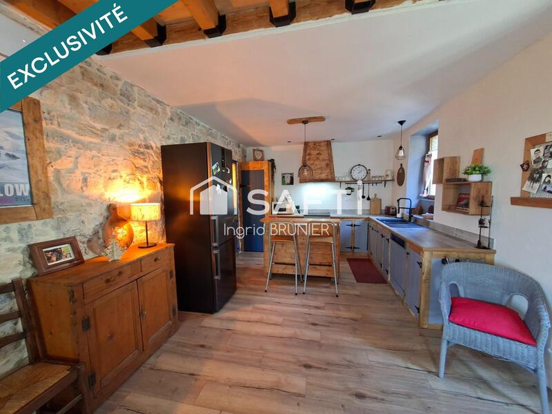 Maison - 88 m² - 4 pièces