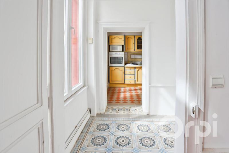 Maison - 210 m² - 12 pièces