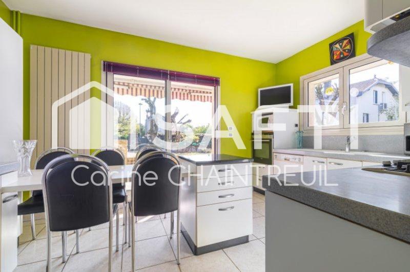 Maison - 178 m² - 7 pièces