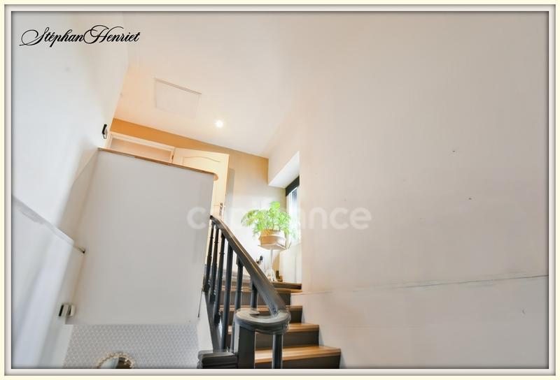 Immeuble - 210 m² - 6 pièces