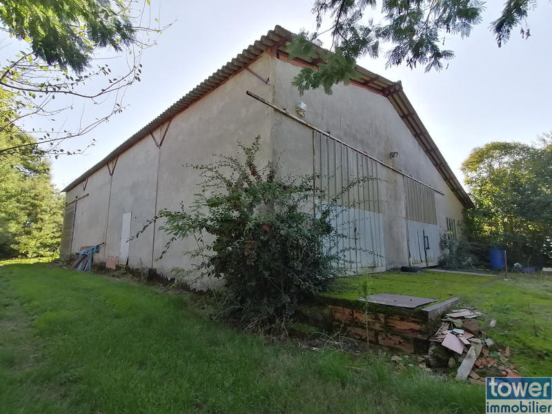 Maison - 285 m² - 9 pièces