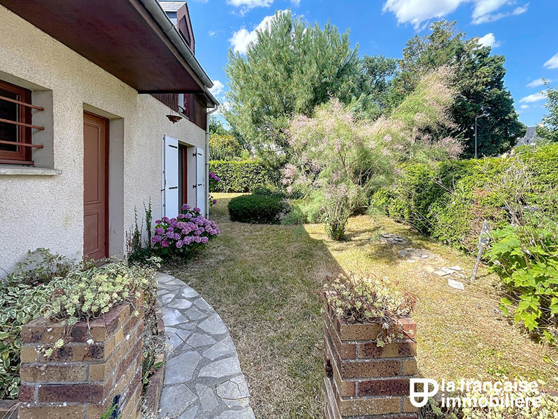 Maison - 95 m² - 6 pièces