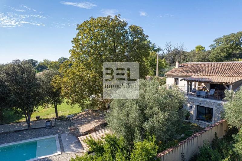 Corps de ferme - 212 m² - 11 pièces