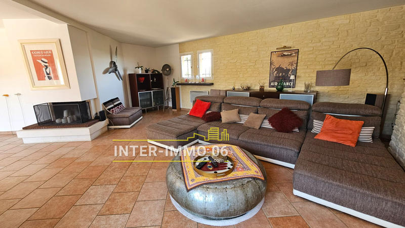 Villa - 193 m² - 6 pièces