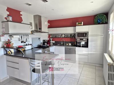 Maison - 109 m² - 7 pièces