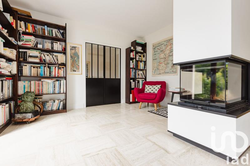 Maison - 246 m² - 8 pièces
