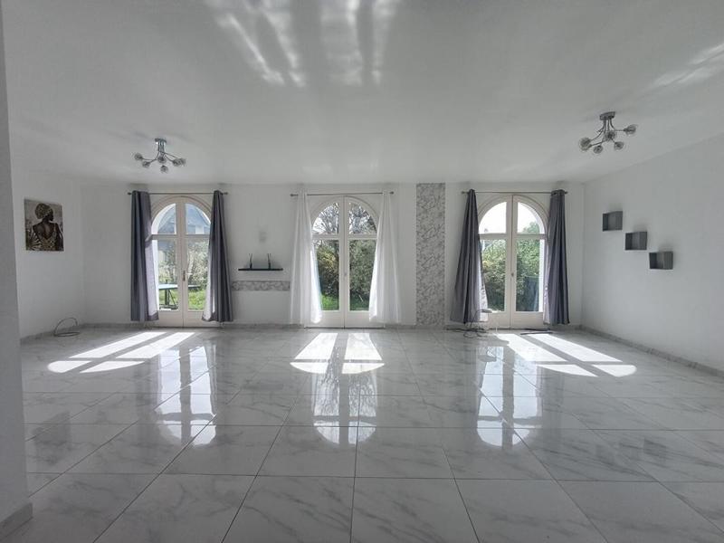 Maison - 196 m² - 7 pièces