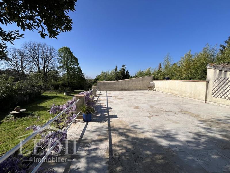 Maison - 215 m² - 5 pièces