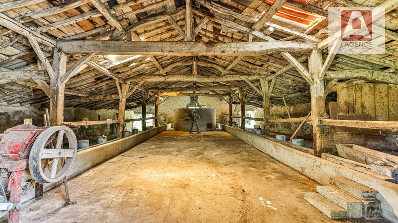 Maison - 189 m² - 6 pièces