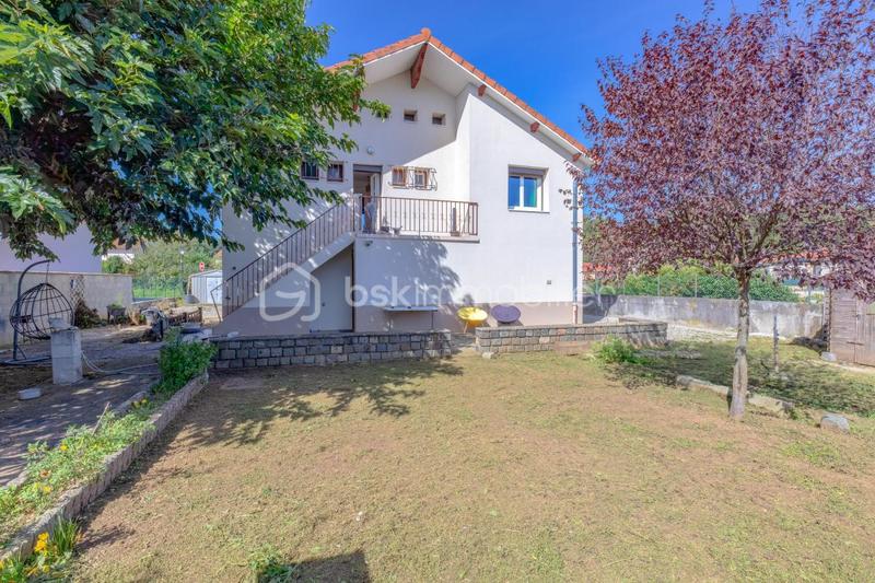 Maison - 140 m² - 6 pièces