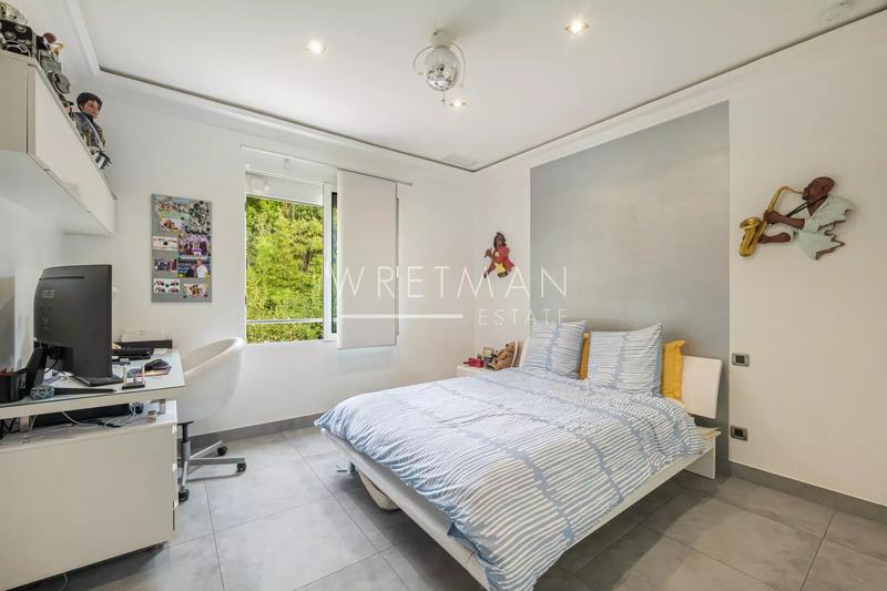 Maison - 200 m² - 6 pièces