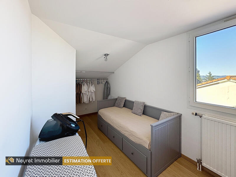 Appartement - 138 m² - 6 pièces