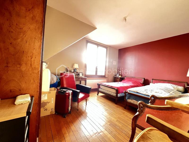 Maison - 169 m² - 7 pièces