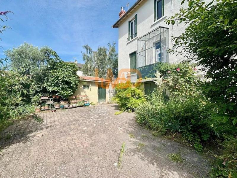 Maison - 110 m² - 5 pièces