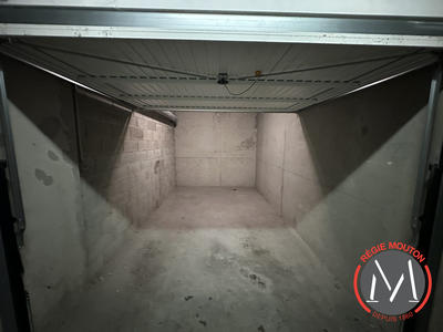 Parking / Garage - 14 m²