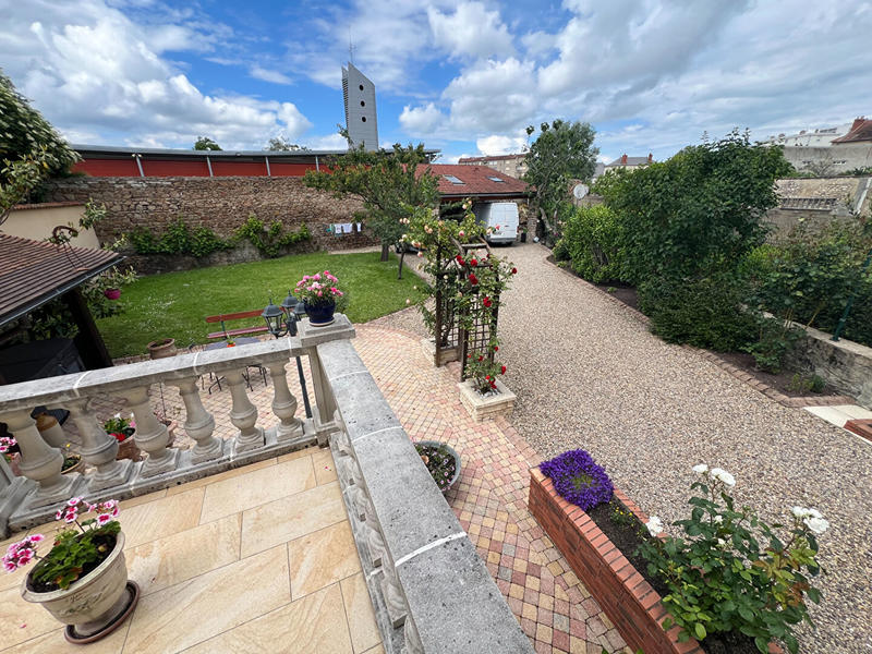 Maison - 96 m² - 5 pièces