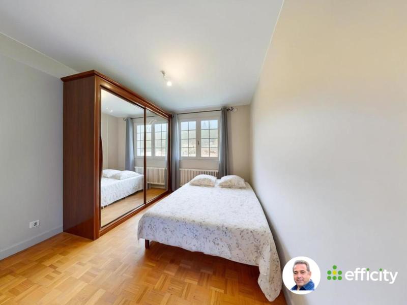 Pavillon - 187 m² - 7 pièces