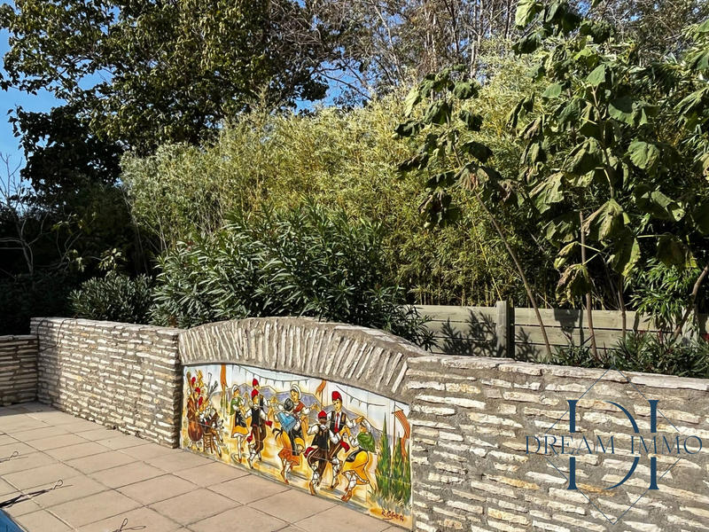 Mas - 405 m² - 17 pièces