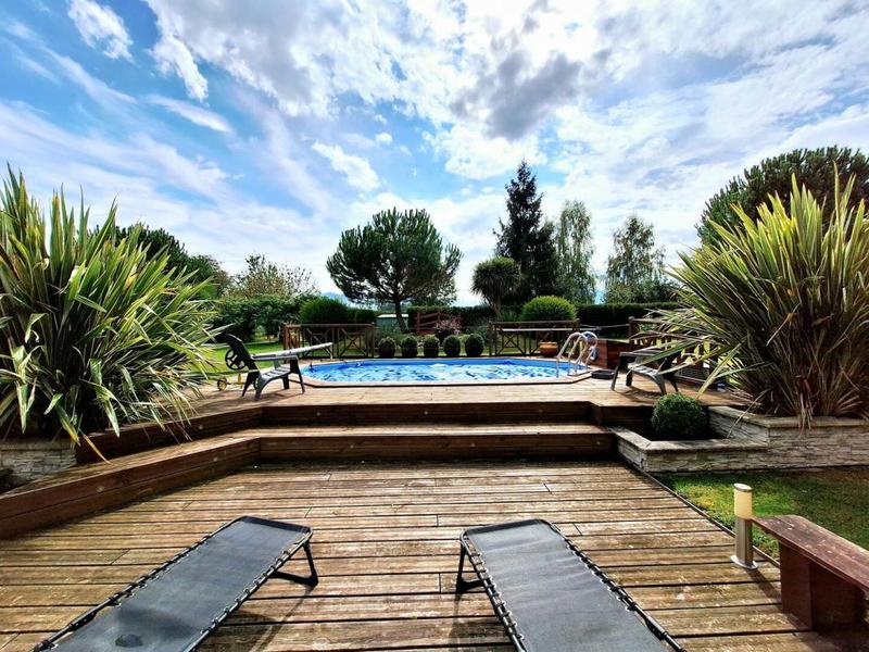 Maison - 250 m² - 2 pièces