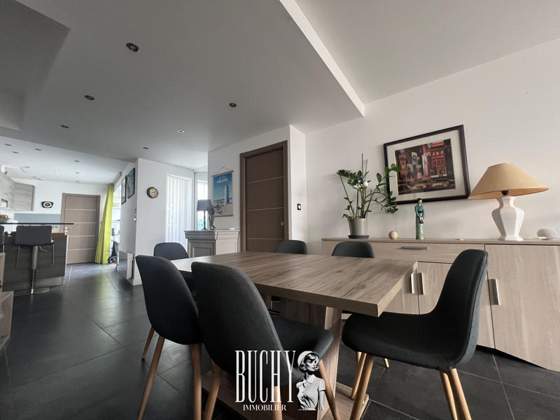 Maison - 110 m² - 4 pièces