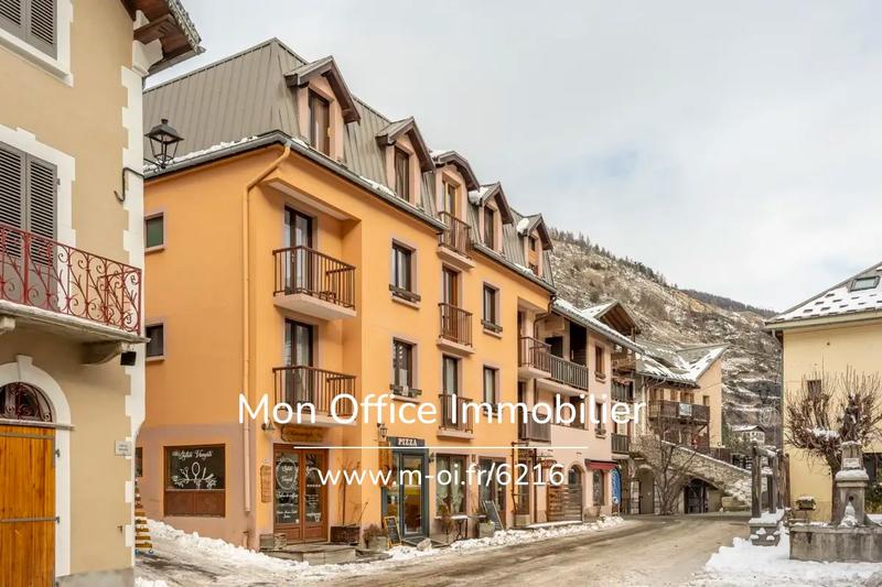 Studio - 25 m² - 2 pièces