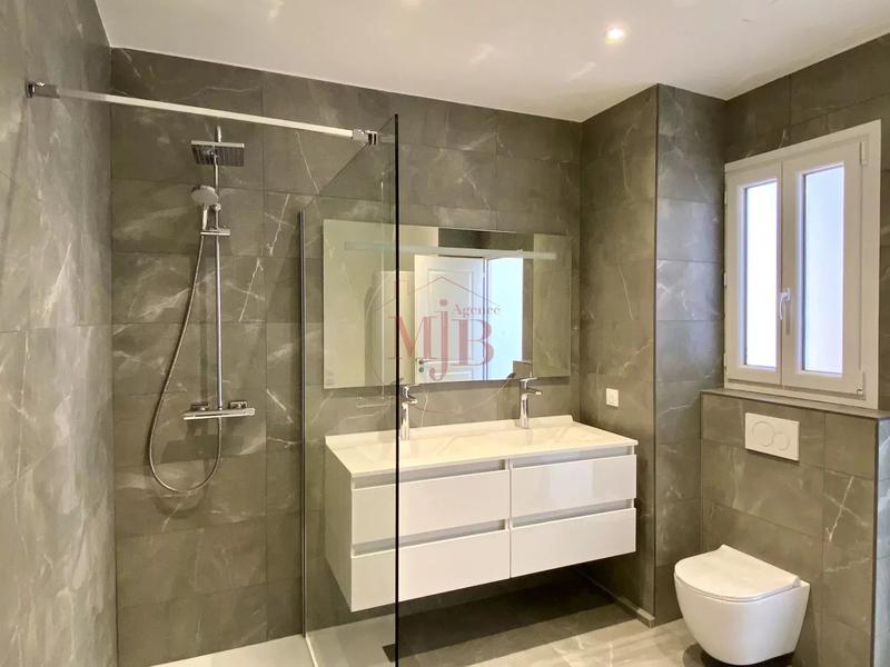 Appartement - 90 m² - 3 pièces