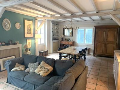 Maison de village - 430 m² - 6 pièces