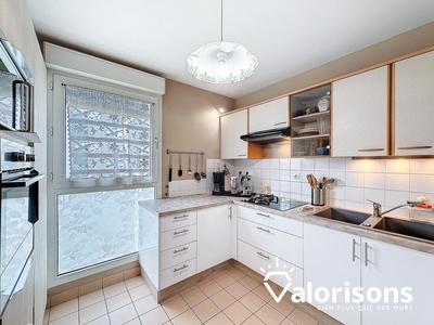 Appartement - 90 m² - 4 pièces