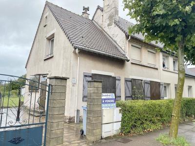 Maison - 96 m² - 5 pièces