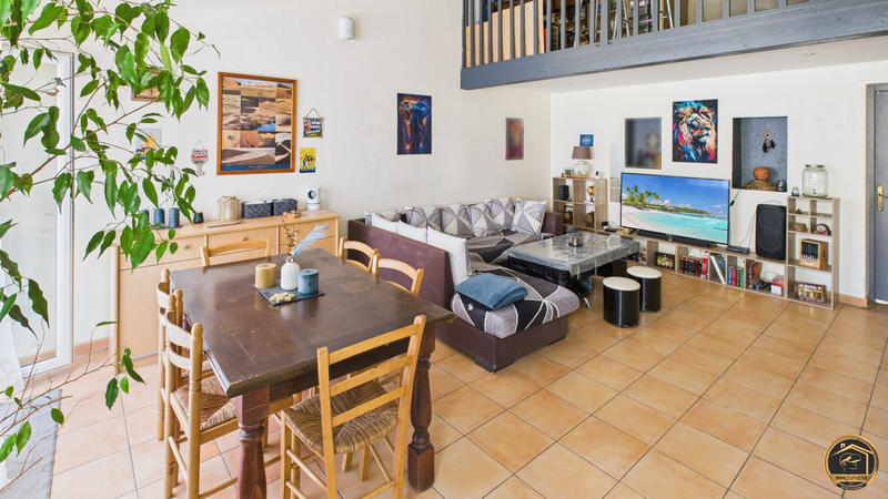 Maison ancienne - 286 m² - 10 pièces