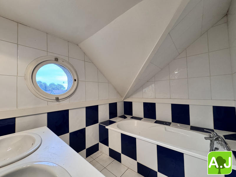 Maison - 132 m² - 5 pièces