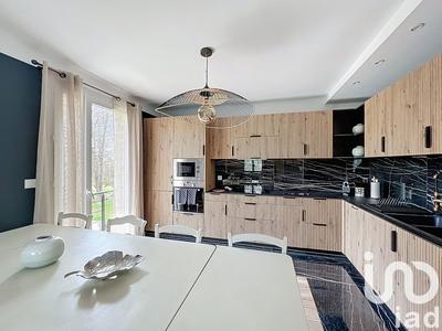 Maison - 121 m² - 5 pièces